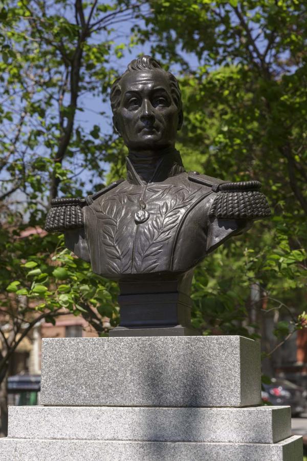 Buste de Simon Bolivar, Vital Dubray