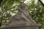 Le lion de Belfort, George William Hill