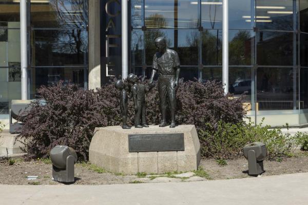 Monument à Jackie Robinson, Jules Lasalle