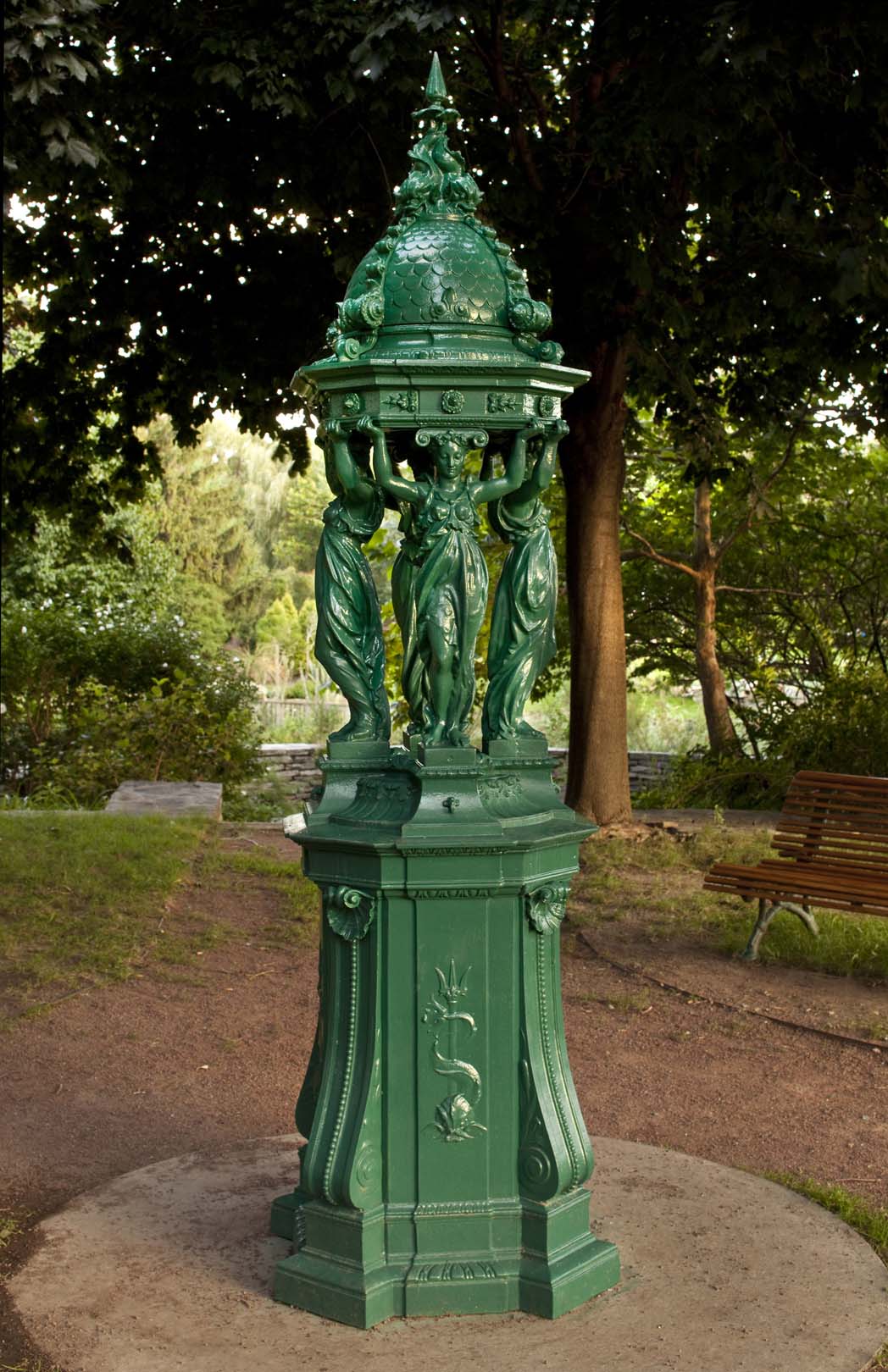 Fontaine Wallace, Charles-Auguste Lebourg